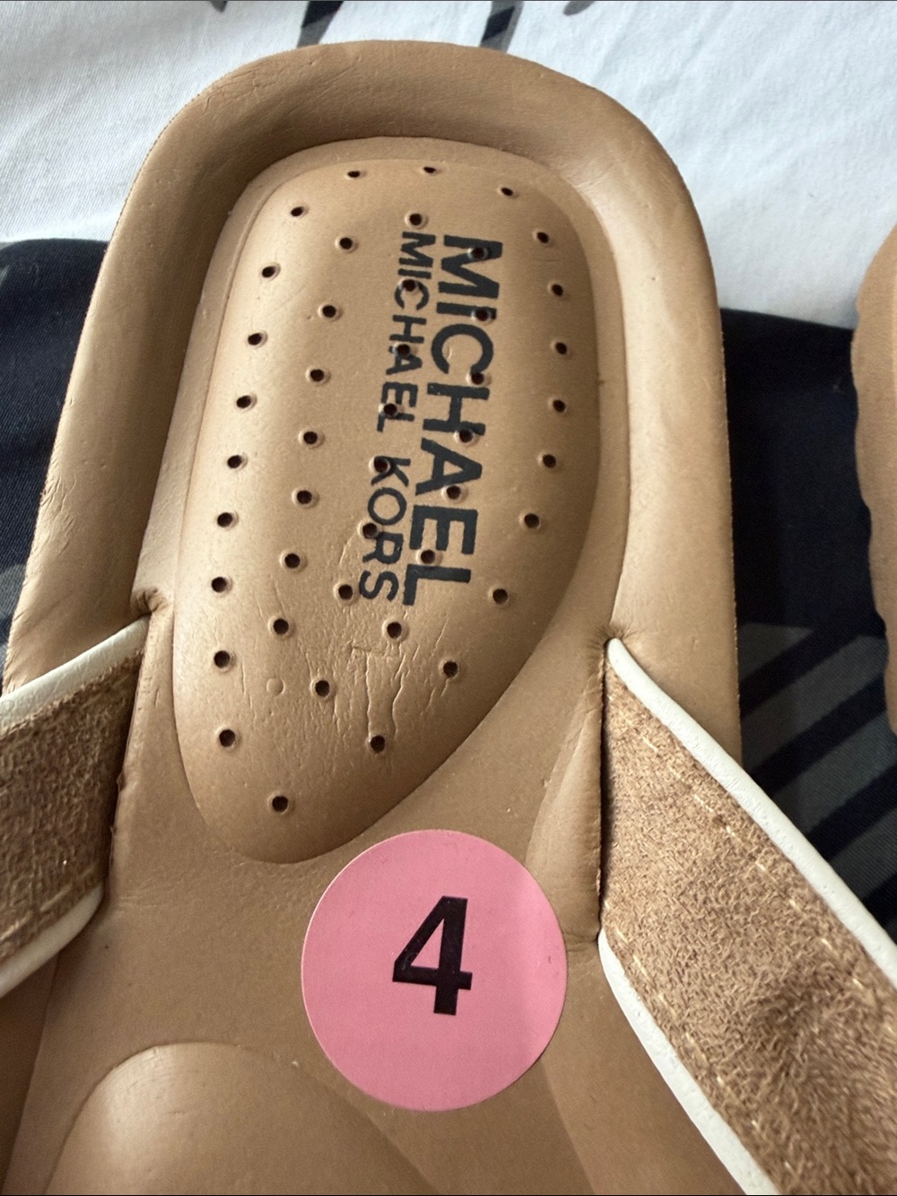 Michael Kors Thong Sandals - Picture 6 of 7